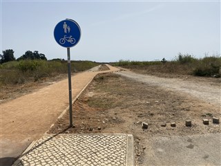 300m to the beach