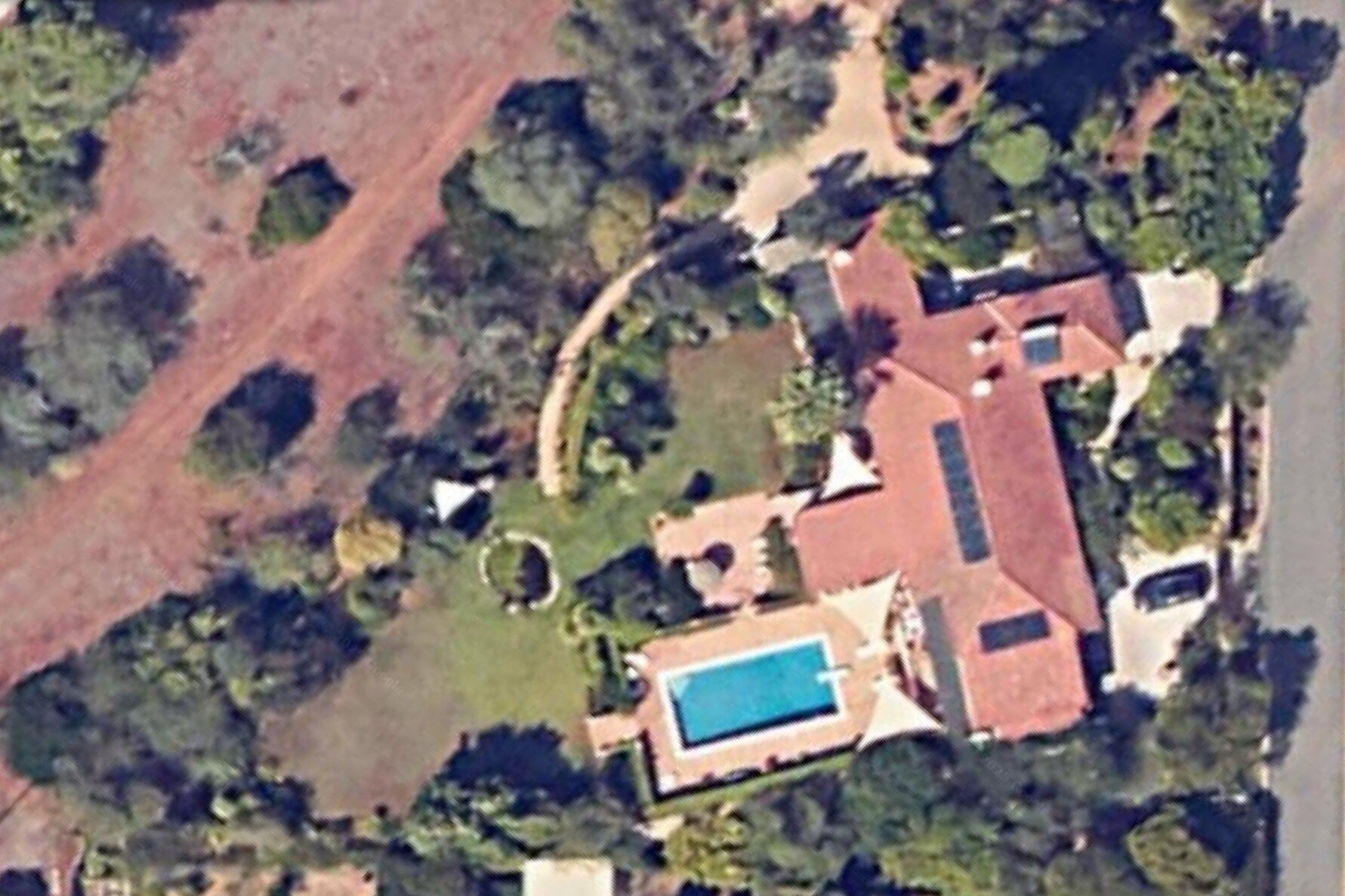 Satellitvy över Fastigheten